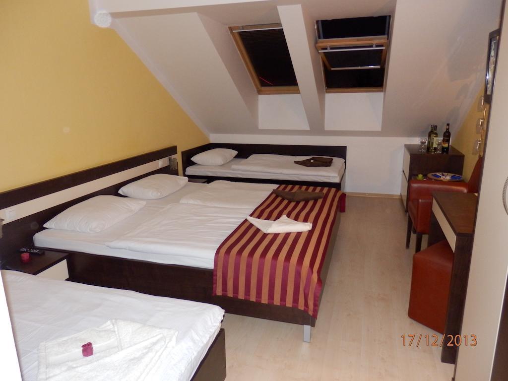 Free Apartman Besenova Phòng bức ảnh